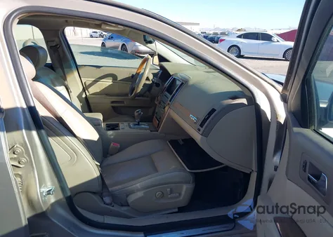 2005 Cadillac Sts V8 from USA, damaged, VIN 1G6DC67A850169381